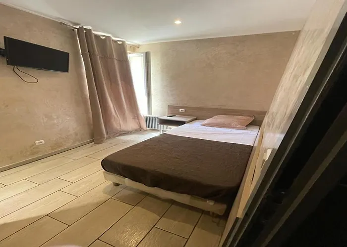 Lpl Paris Hotel